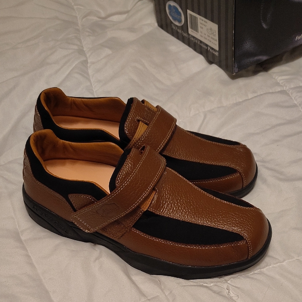 Elegant Brown and Black Men's Loafers